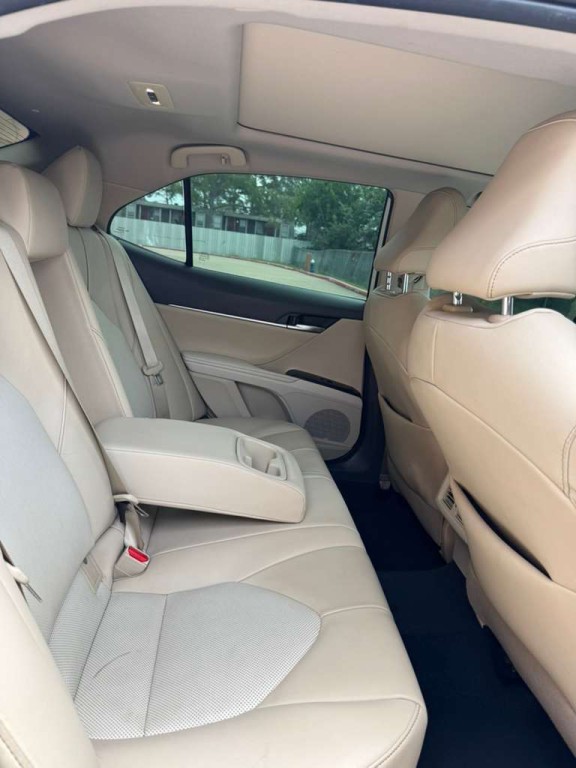 2020 Toyota Camry Image 11