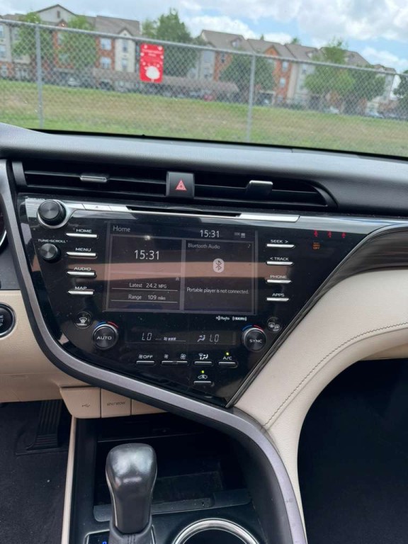 2020 Toyota Camry Image 15