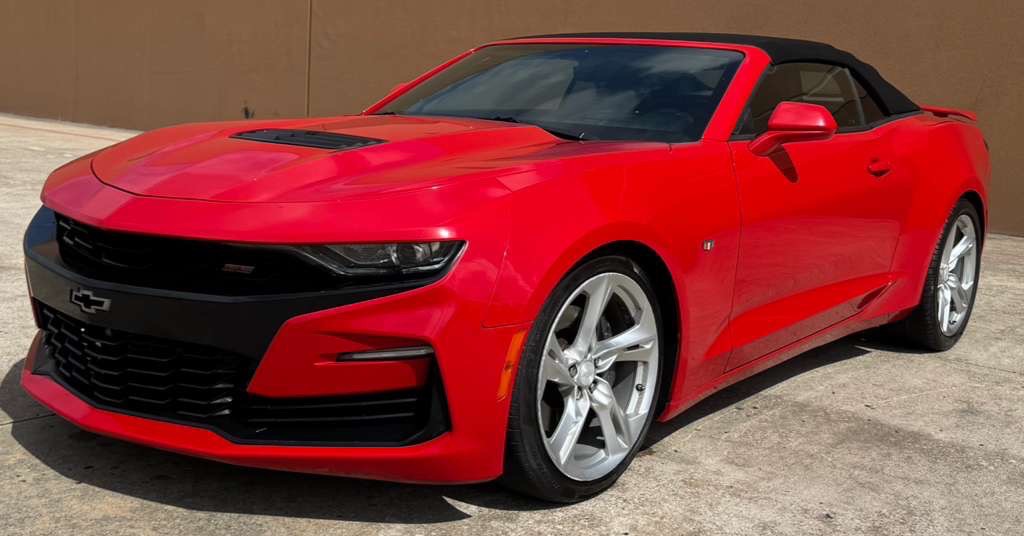 2019 Chevrolet Camaro Image 2