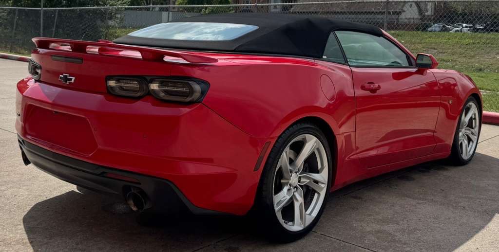 2019 Chevrolet Camaro Image 3