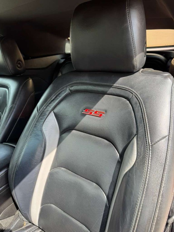 2019 Chevrolet Camaro Image 14