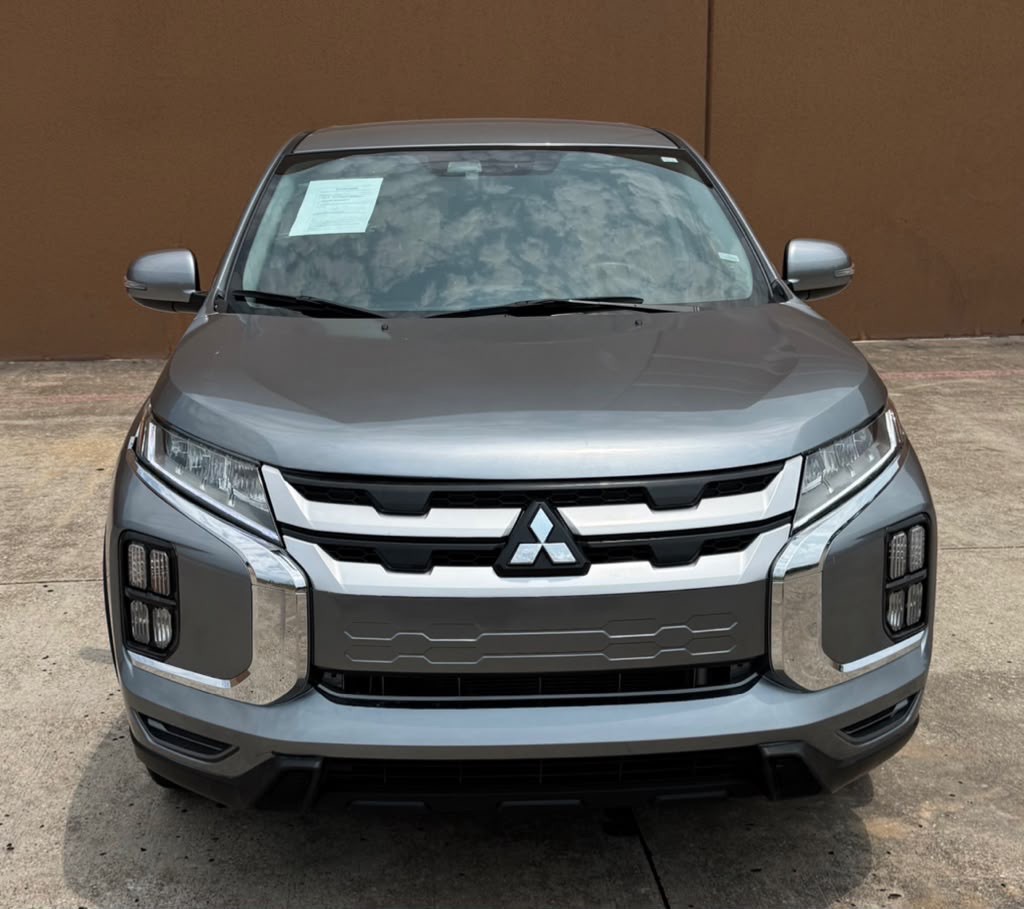 2025 Mitsubishi Outlander Image 5