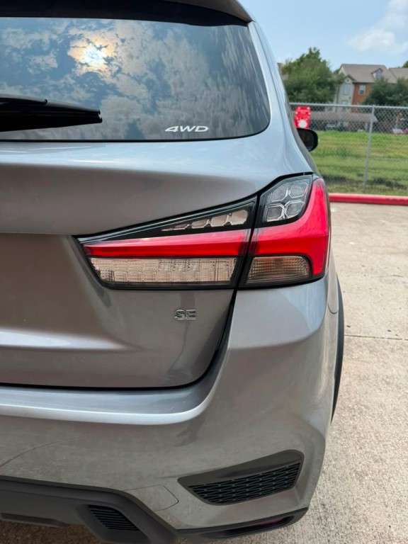 2025 Mitsubishi Outlander Image 7