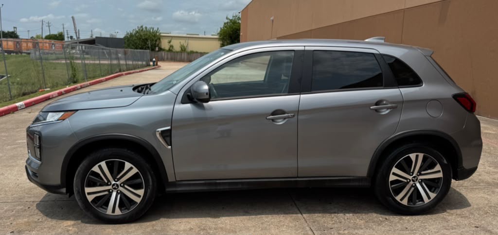 2025 Mitsubishi Outlander Image 9