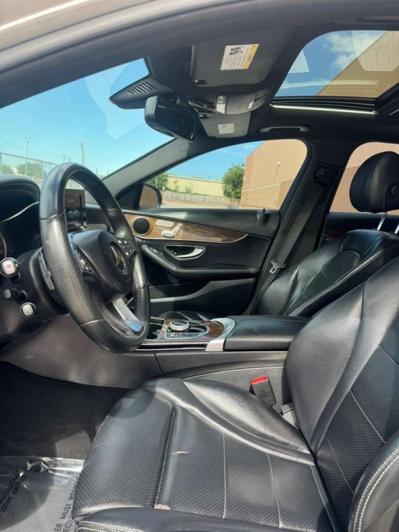2018 Mercedes-Benz C-Class Image 9