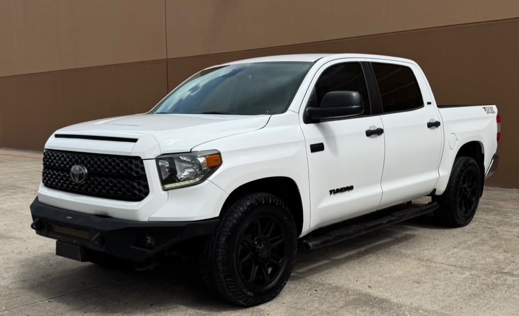 2020 Toyota Tundra Image 2