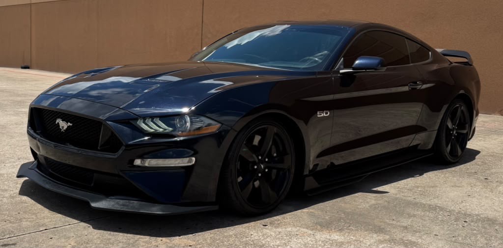 2021 Ford Mustang Image 2