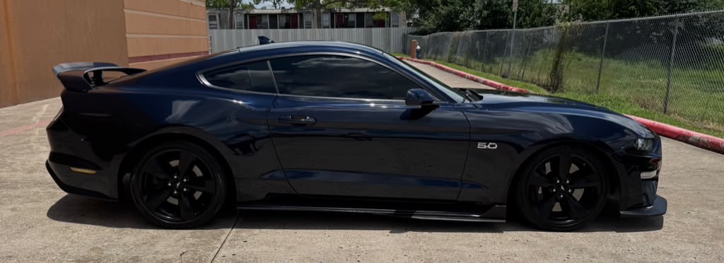 2021 Ford Mustang Image 7
