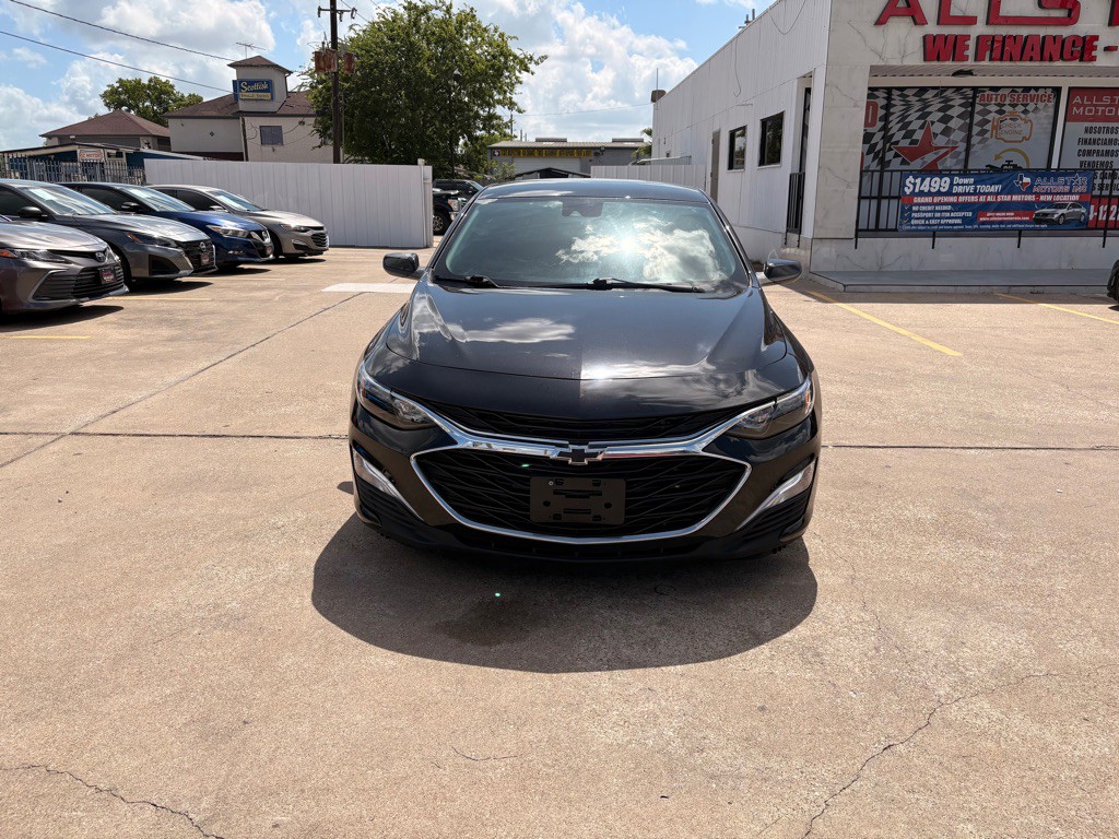 2021 Chevrolet Malibu Image 2