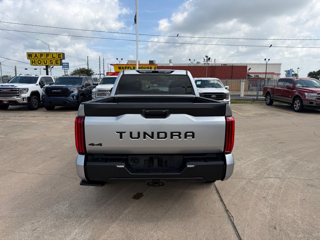 2023 Toyota Tundra Image 9