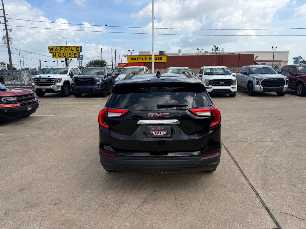 2023 GMC Terrain Image 9