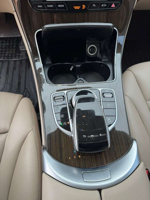 2017 Mercedes-Benz GLC-Class Image 14