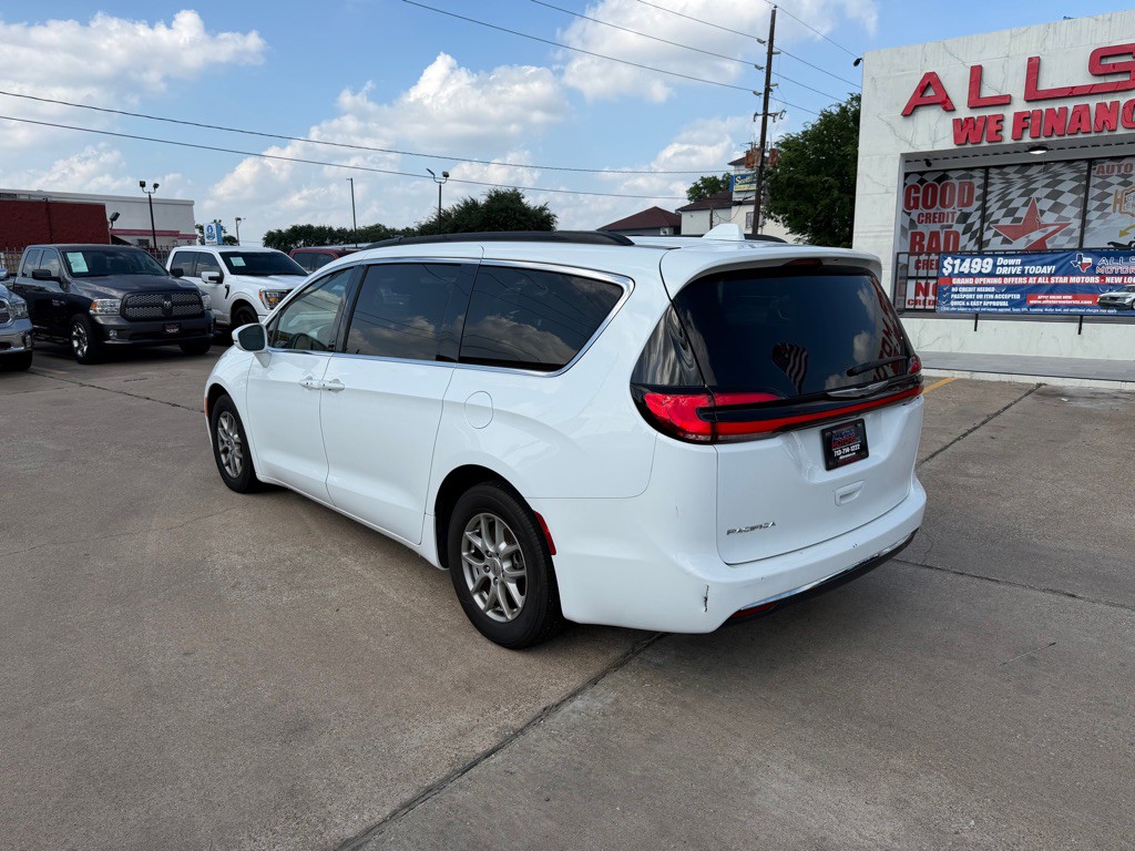 2022 Chrysler Pacifica Image 9