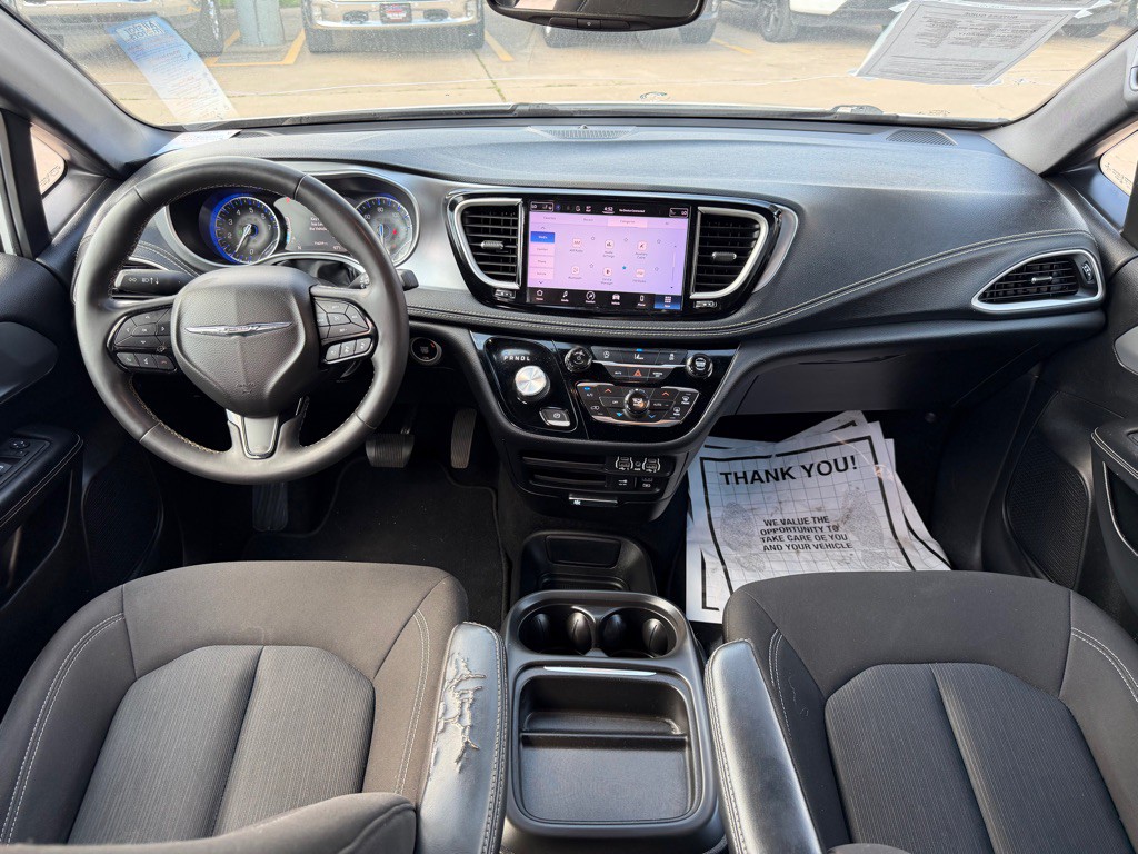 2022 Chrysler Pacifica Image 22