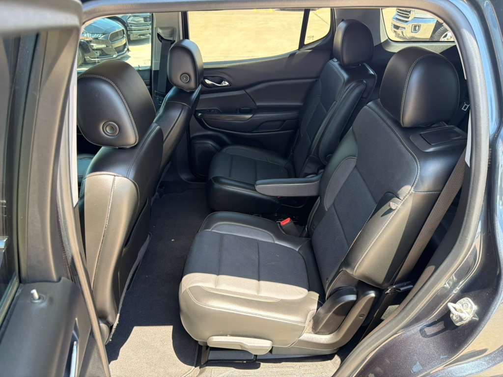 2020 GMC Acadia Image 13