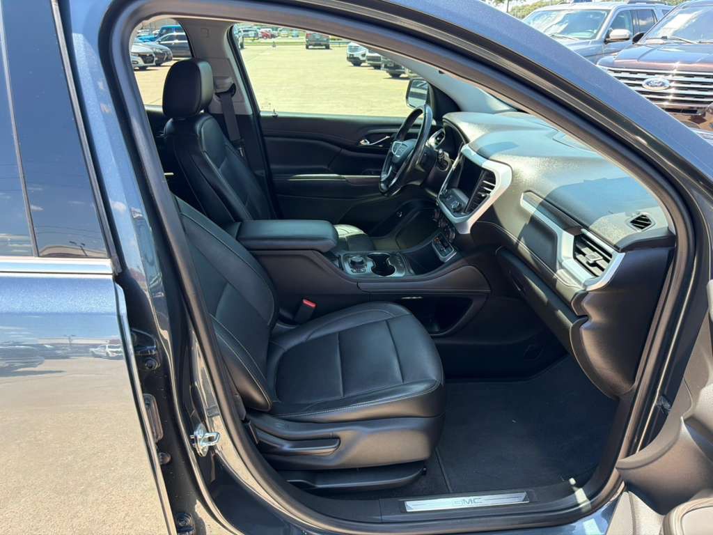 2020 GMC Acadia Image 15
