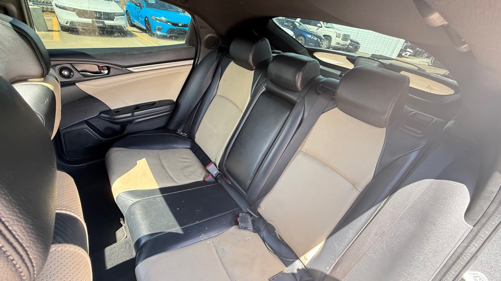 2018 Honda Civic Image 17
