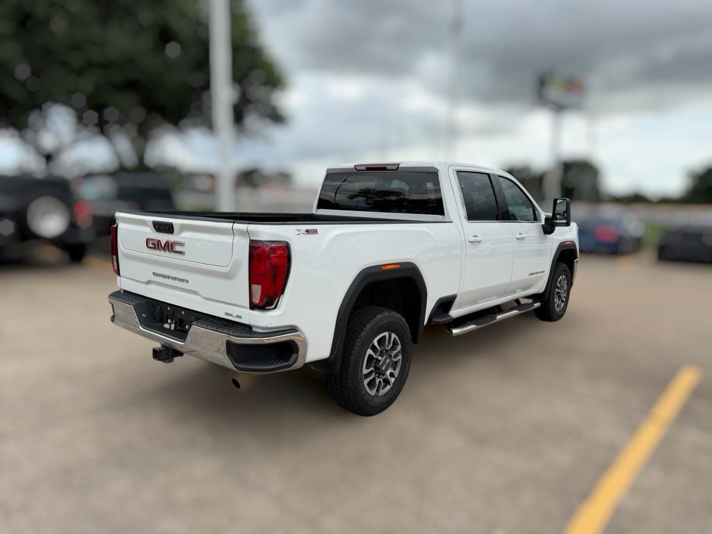 2023 GMC Sierra 2500 Image 8