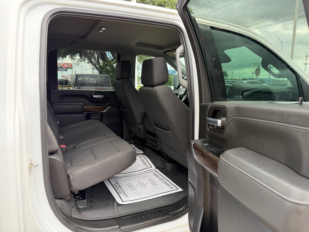 2023 GMC Sierra 2500 Image 11