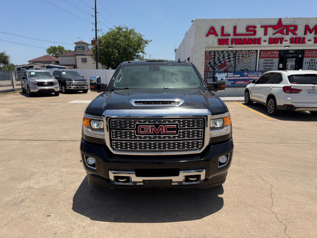 2019 GMC Sierra 2500 Image 2