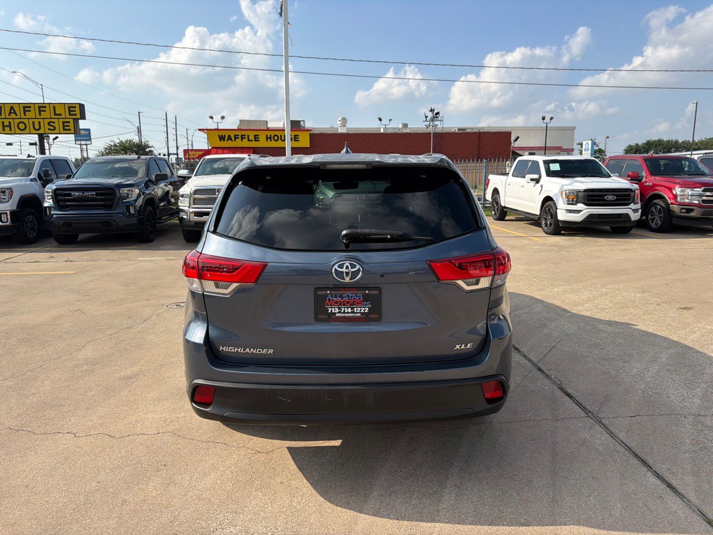 2018 Toyota Highlander Image 9