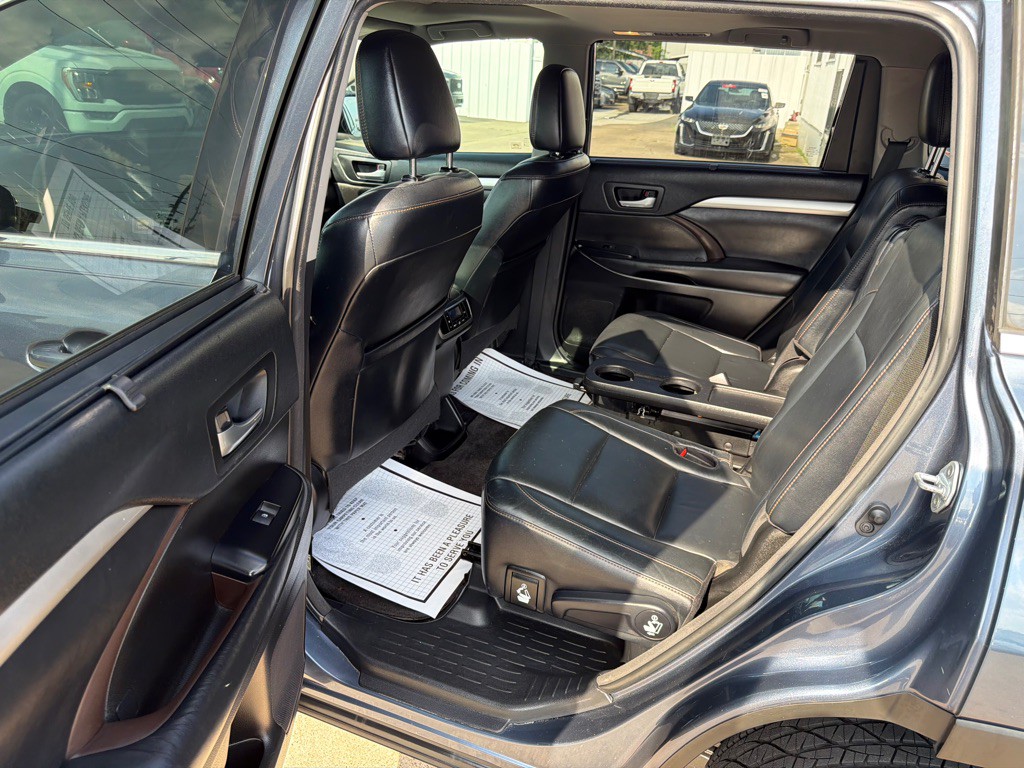 2018 Toyota Highlander Image 12