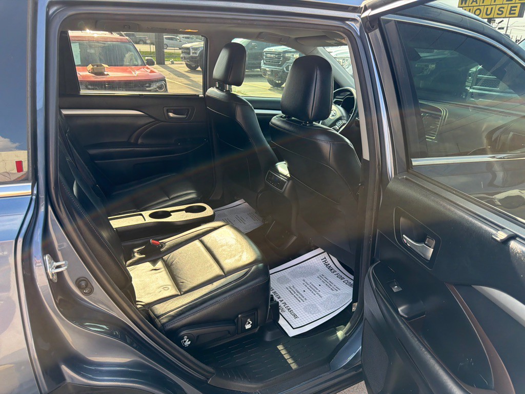 2018 Toyota Highlander Image 13