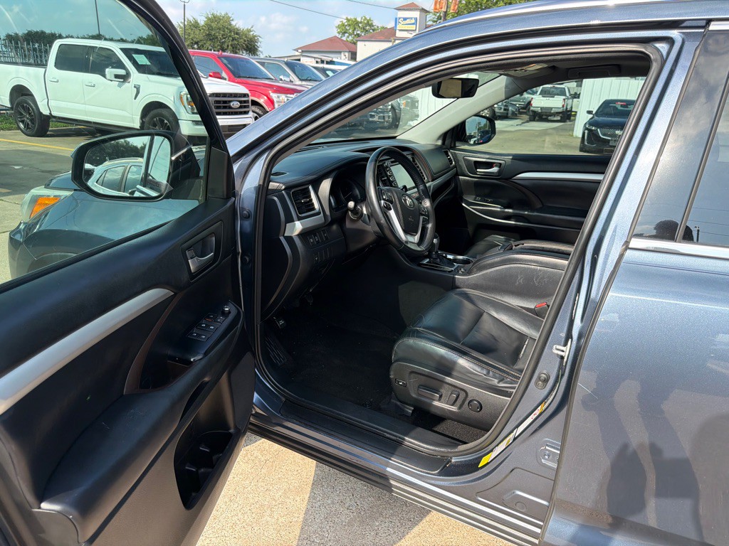 2018 Toyota Highlander Image 15