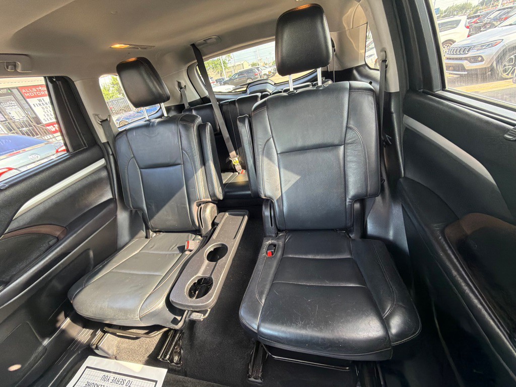 2018 Toyota Highlander Image 18