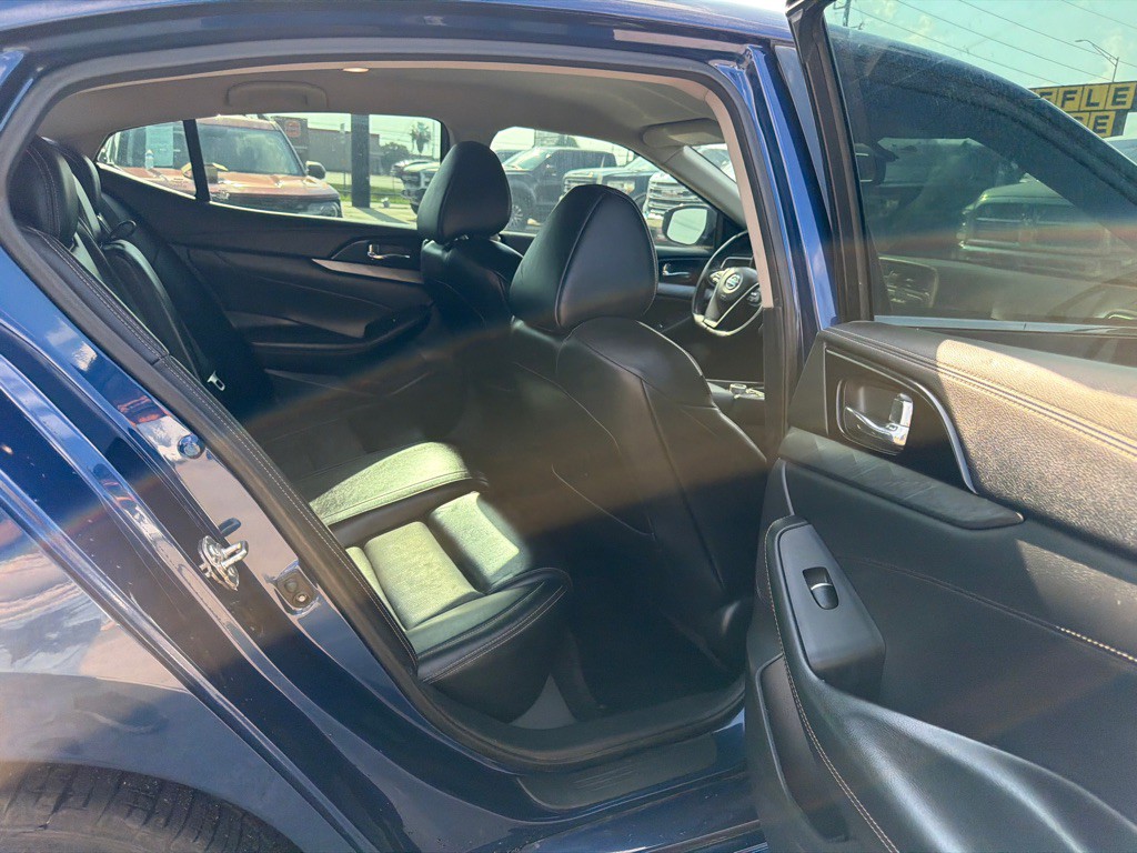 2018 Nissan Maxima Image 13