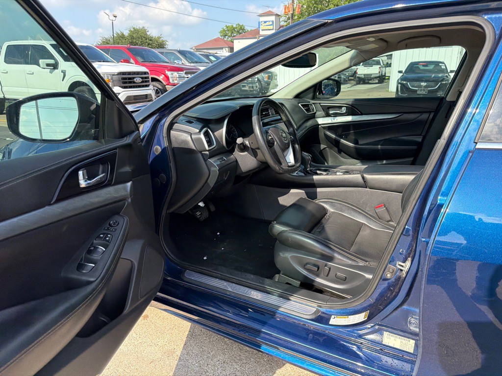 2018 Nissan Maxima Image 15