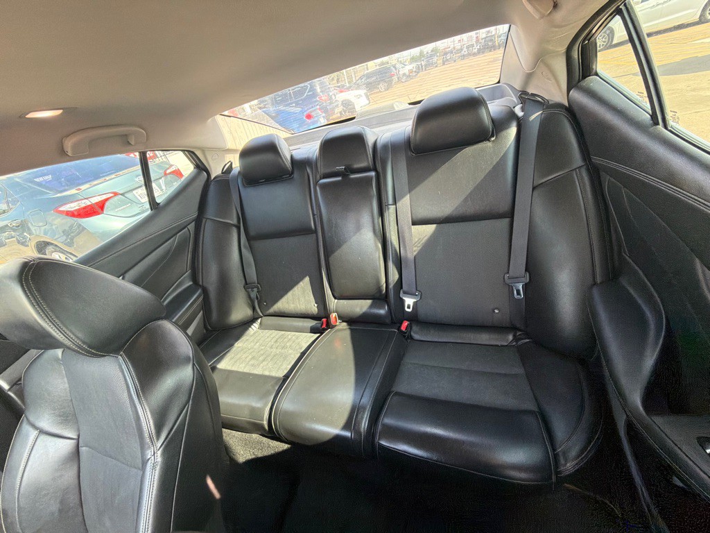 2018 Nissan Maxima Image 16