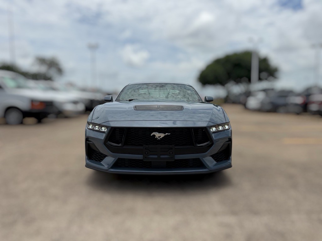 2024 Ford Mustang Image 2