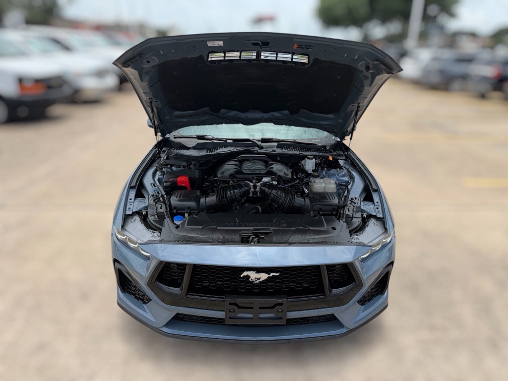 2024 Ford Mustang Image 5