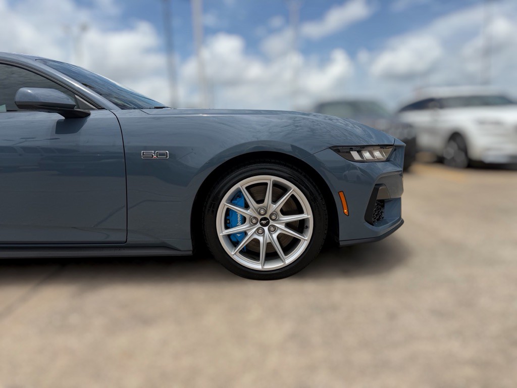 2024 Ford Mustang Image 7