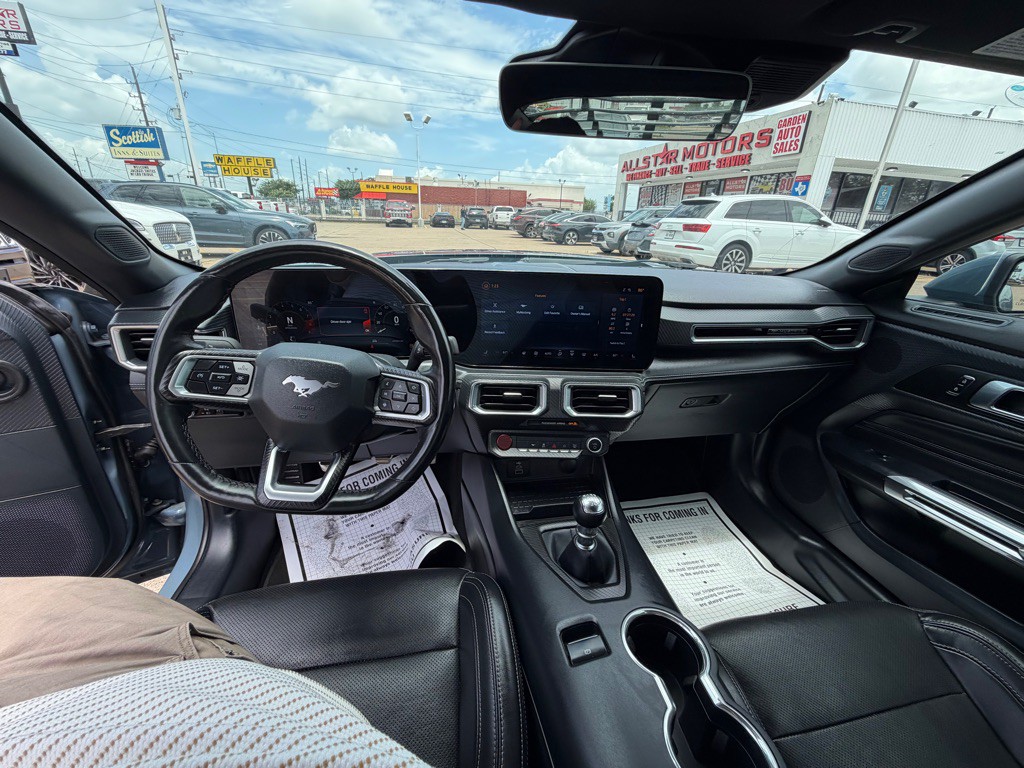 2024 Ford Mustang Image 19