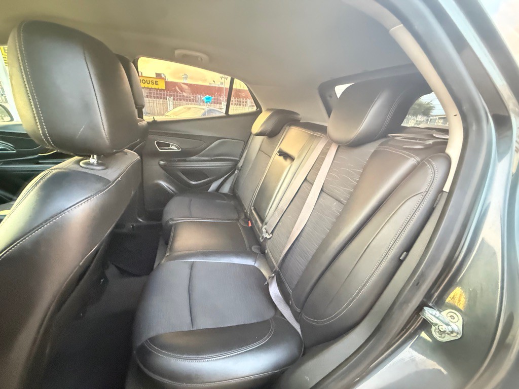 2016 Buick Enclave Image 16