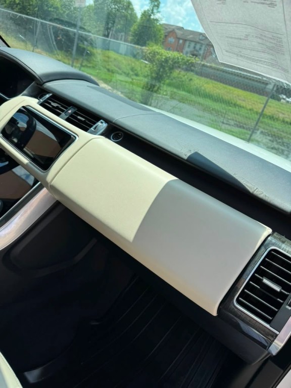 2021 Land Rover Range Rover Sport Image 16