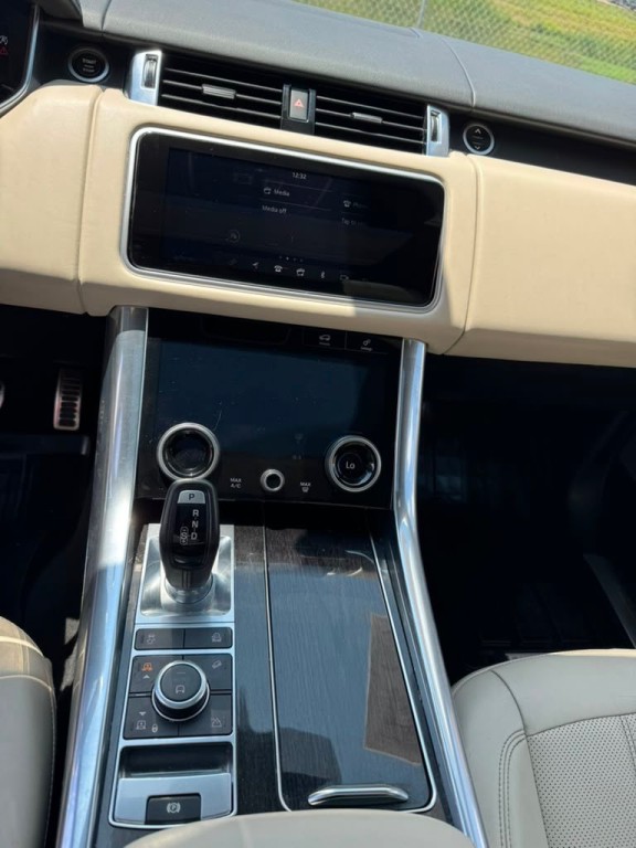 2021 Land Rover Range Rover Sport Image 18