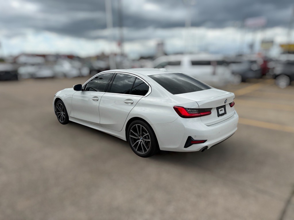 2020 BMW 3 Series Image 9