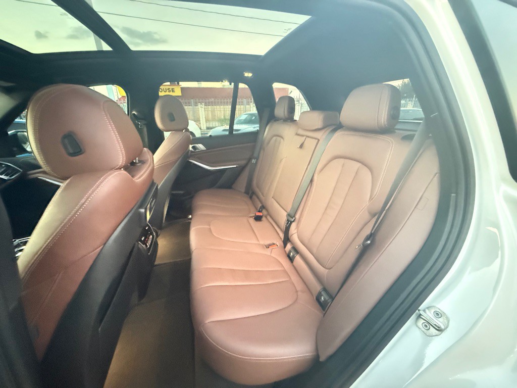 2021 BMW X5 Image 15