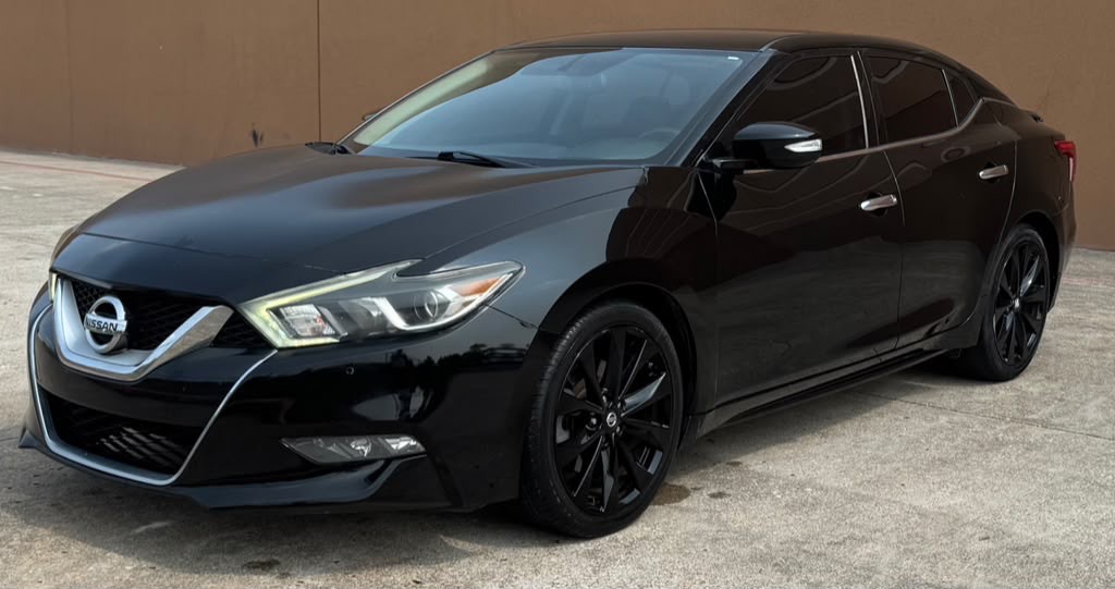 2017 Nissan Maxima Image 2