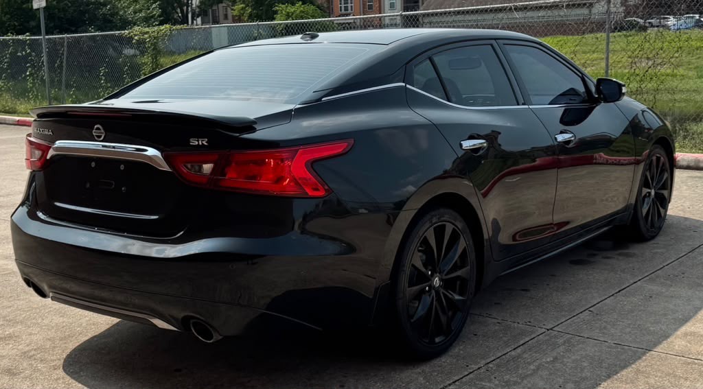 2017 Nissan Maxima Image 4