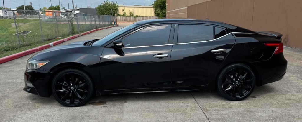 2017 Nissan Maxima Image 8