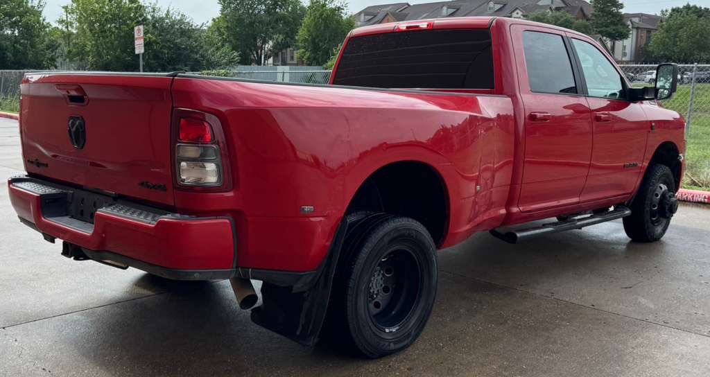 2022 RAM 3500 Image 3