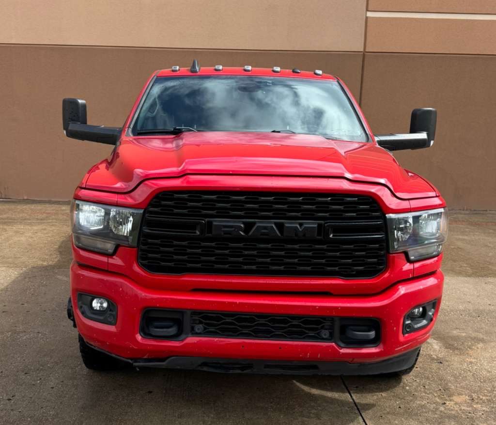 2022 RAM 3500 Image 5