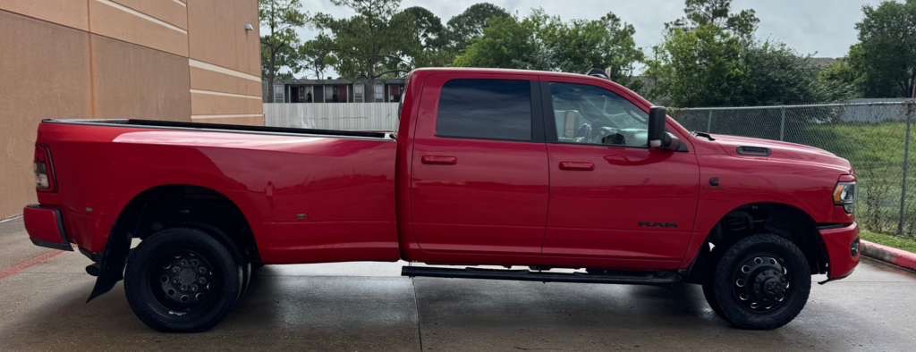 2022 RAM 3500 Image 8