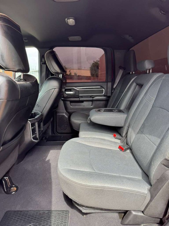 2022 RAM 3500 Image 12