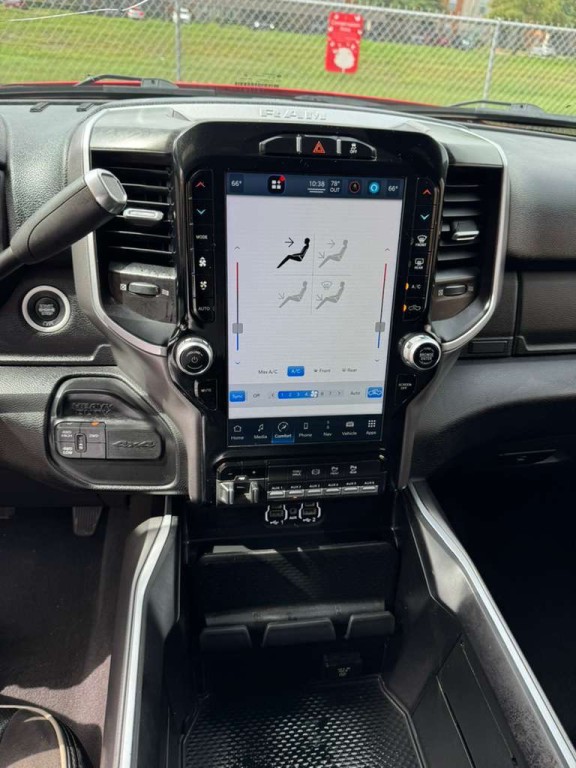 2022 RAM 3500 Image 19