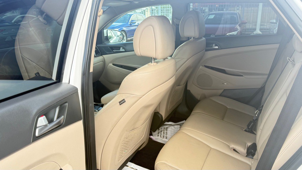 2017 Hyundai Tucson Image 12